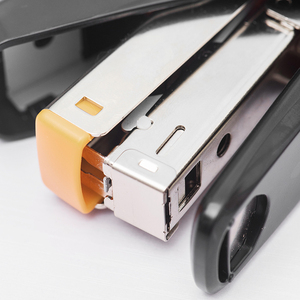A-80 20 lembar 24/6 26/6 <span class=keywords><strong>Staples</strong></span> mudah Desktop Stapler kantor 60% hemat tenaga kerja - Product Image 5