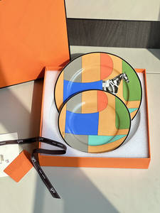 Cadeau de Noël, assiettes de service en céramique vintage, vaisselle en porcelaine, ensemble d'assiettes et de tasses à café - Product Image 3