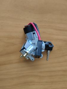 新型A9014600104 WANJIA工場製 低価格 イグニッションスイッチアセンブリ キー2本付き メルセデス・ベンツ スプリンター ヴィト 1995-2006年式 - Product Image 2