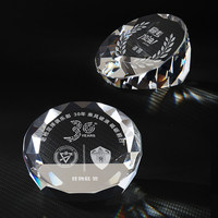Cadeau d'anniversaire d'entreprise : presse-papiers en verre cristal à facettes en forme de demi-sphère, avec diamant rond, souvenir d'entreprise