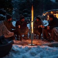 Chauffage portable à granulés avec flamme réaliste, design sûr et stable, idéal pour l'ambiance extérieure et l'éclairage extérieur élégant