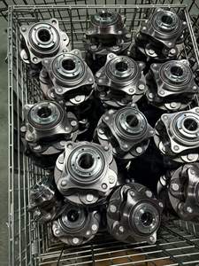 A70699 42450-47050 4245047050 Ensemble de roulement de moyeu de roue à rouleaux coniques pour roues avant et arrière compatible avec Toyota Prius V 2012-2018 - Product Image 3