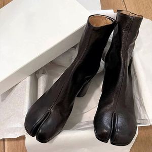 Botines de tacón alto con punta dividida estilo occidental, talla grande 35-42, tacón grueso, zapatos de mujer a la moda, color tostado. - Product Image 2