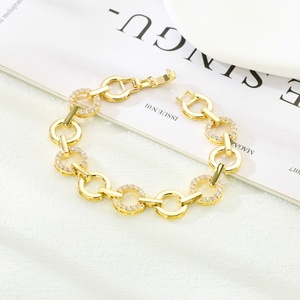 Pulsera de oro con circonitas de diseño geométrico retro europeo-americano para mujer, a la moda y versátil, venta al por mayor transfronteriza. - Product Image 2