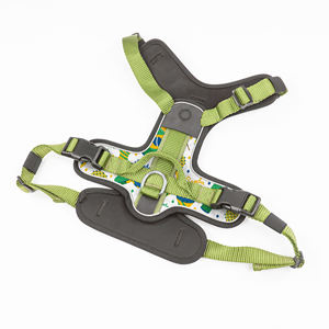 เสื้อกั๊กสุนัขแบบปรับได้ ทนทาน ทำจากไนลอน พร้อมสีสันลายธงชาติ สะท้อนแสงเพื่อความปลอดภัยสำหรับกิจกรรมกลางแจ้ง - Product Image 3