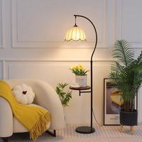 Lampe de sol vintage décorative à arc, intégrée à une table basse avec rangement, pour salon et chambre, éclairage domestique respectueux des yeux