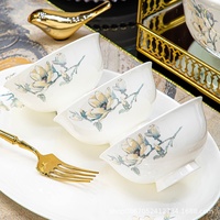 Service de vaisselle en porcelaine fine de Jingdezhen, motif floral, design moderne et épuré, qualité supérieure