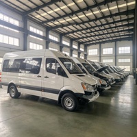 Minibus touristique 9 places, moteur essence 2.4T, conduite à droite, bus léger pour passagers, 120 km/h, noir, fabriqué en Chine