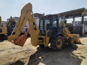 รถตักล้อยางอเนกประสงค์ CAT420F มือสอง รถแบคโฮ CAT420 รถขุดตักล้อยาง 20 ตัน เครื่องยนต์ Cat C4.4 พร้อมแขนยืดไสลด์ได้ - Product Image 3