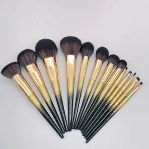 YRX 13 piezas originales exquisitas delicadas herramientas <span class=keywords><strong>de</strong></span> belleza brillantes salida <span class=keywords><strong>de</strong></span> fábrica <span class=keywords><strong>Original</strong></span> Oem/Odm Fancy cepillo <span class=keywords><strong>de</strong></span> <span class=keywords><strong>maquillaje</strong></span> personalizado <span class=keywords><strong>de</strong></span> alta calidad - Product Image 3