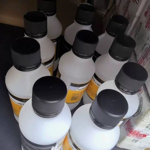 Aceite para rodamientos KLUBER ALLTIME J 652 1KG 20L Aceite industrial para rodamientos impregnados de aceite sinterizado - Product Image 3