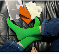 Chaussettes de sport pour femmes et hommes, logo personnalisé, emballage blanc, chaussettes en tricot de printemps, chaussettes amusantes à motifs de dessins animés