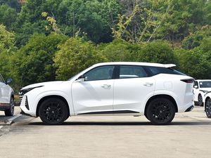 2025 mô hình changan UNI-Z cơ bản SUV giá rẻ và nóng bán 1.5t 2WD phiên bản trong kho - Product Image 3