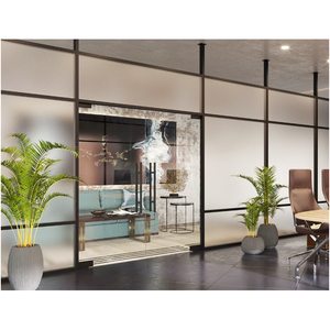 Cloison de <span class=keywords><strong>bureau</strong></span> <span class=keywords><strong>en</strong></span> <span class=keywords><strong>verre</strong></span> Graki, cadre <span class=keywords><strong>en</strong></span> aluminium de 83 mm, système <span class=keywords><strong>d</strong></span>'absorption acoustique, construction durable pour usage professionnel - Product Image 1