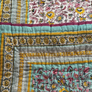 Couette Kantha en coton pur légère et faite à la main avec impression tendance en hiver Quilt Kantha bio Quilt Kantha réversible bio - Product Image 1