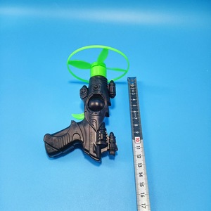 Pistola de juguete giratoria, Libélula de bambú 608, Juguete volador giratorio de retroceso, 1 yuan, Juguete para niños, Suministro de 2 yuanes - Product Image 2