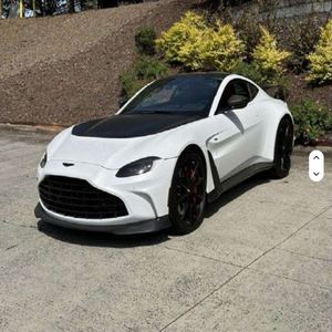 Aston Martin Vantage <span class=keywords><strong>V12</strong></span> COUPÉ USATA PRONTA ALL'USO - Product Image 1