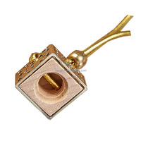 Diffuseurs vides suspendus en verre de bouteille de parfum d'accessoire de décoration de voiture de 8ml pour les huiles essentielles