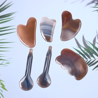 Outil de massage corporel avec étiquette vierge de rouleau de jade d'agate grise de qualité supérieure avec outil de sculpture de visage anti-rides de peigne Gua Sha