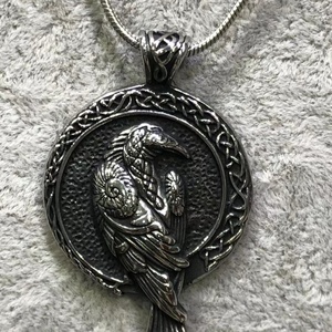 Collier Pendentif Corbeau Odin en Acier Inoxydable Style Vintage 2026 pour Enfants, Symbole Viking de la Mythologie Nordique, Oiseau Noir Style Celtique - Product Image 4