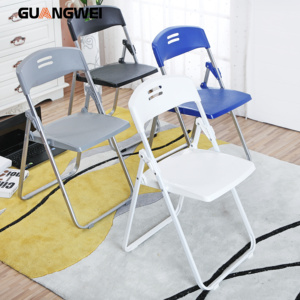 Silla Plegable con Marco Metálico y Reposabrazos de Plástico para Aula Universitaria o de Capacitación, con Paleta de Escritura, de Guangwei Modern School Furniture - Product Image 4