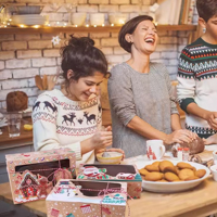 Boîtes à biscuits de Noël Boîtes à cadeaux beignets Boîte de boulangerie avec fenêtre transparente, conceptions de vacances de bonhomme de neige du père Noël avec des rubans de Noël pour cadeau