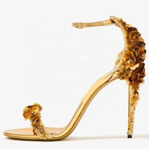Sandales dorées à fleurs scintillantes pour femme, grande taille 46, à talon aiguille, bout pointu, avec bride cheville et bande unique, pour soirée - Product Image 1