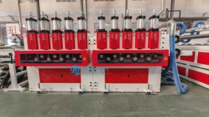 Système <span class=keywords><strong>de</strong></span> production <span class=keywords><strong>de</strong></span> ligne d'extrusion automatique à double vis, contrôlé par PLC, haute puissance, pour <span class=keywords><strong>profil</strong></span>és/plaques/panneaux en mousse <span class=keywords><strong>PVC</strong></span>/WPC - Product Image 5