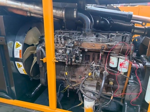 Grue sur chenilles Sany SCC900E de 90 tonnes, machine de construction d'occasion avec composants essentiels : moteur, boîte de vitesses, pompe, PLC, 2000-3000 heures d'utilisation - Product Image 5