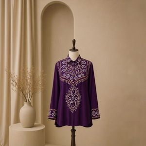 Chemisier brodé en coton Khadi pour femme, avec gilet à sequins floraux, coupe classique, idéal pour les mariages, les fêtes et les tenues décontractées - Product Image 1