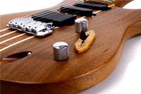 Toptan çin'de yapılan 5-String elektrik bas-boyun vücut aracılığıyla (kararlı rezonans), aktif pikap (Hi-Fi ton), adedi 6 adet