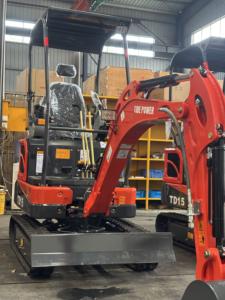 Vente flash : Chargeuse-pelleteuse à chenilles zéro queue, mini-excavatrice de 3 tonnes avec moteur Yanmar et garantie d'un an - Product Image 4