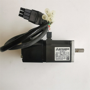 Motor Servo AC Mitsubishi HC KFS13 100W 3000rpm Hecho en Japón - Product Image 1