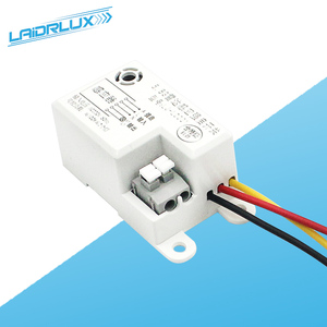 <span class=keywords><strong>Détecteur</strong></span> <span class=keywords><strong>de</strong></span> <span class=keywords><strong>mouvement</strong></span> radar micro-ondes intelligent 5.8G AC220V 100W à économie d'énergie avec lampe intégrée pour armoire et salon - Product Image 1