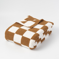 Premium Weiche Plüsch-Karierte Strickdecke Modische Schachbrettmuster Halbchenille-Überwurfdecke Dekorative Gewebte Strickdecke für Zuhause