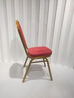 Chaises de banquet empilables de luxe modernes et élégantes en métal doré durable pour la restauration, l'extérieur et l'hôtellerie – Vente en gros