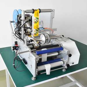 Machine d'étiquetage semi-automatique pour bouteilles de vin rondes, machine d'emballage pour bouteilles de bière, machine d'étiquetage pour bouteilles en PET et canettes - Product Image 1