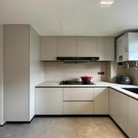 Mueble de Pared Inteligente Integrado con Ranura para Electrodomésticos, Diseño de Cocina Integrada de Lujo para Casas Adosadas