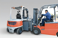 Chariot élévateur électrique contrepoids Heli G3 CPD alimenté par batterie pour la logistique d'entrepôt