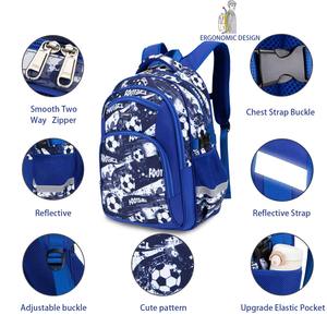 Mode 17 pouces bleu Football dessin animé <span class=keywords><strong>cartable</strong></span> pour enfants étanche maternelle football garçons grande capacité sac à dos - Product Image 4