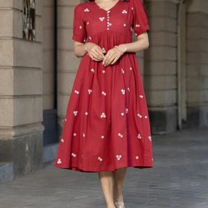 Robe d'été midi décontractée en coton et lin, col en V, coupe trapèze, manches courtes, personnalisable et élégante pour femme - Product Image 1