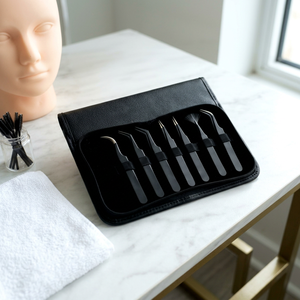 Pince à épiler professionnelle en titane avec pointe en fibre pour extensions de cils, précision et isolation, personnalisation OEM - Product Image 1