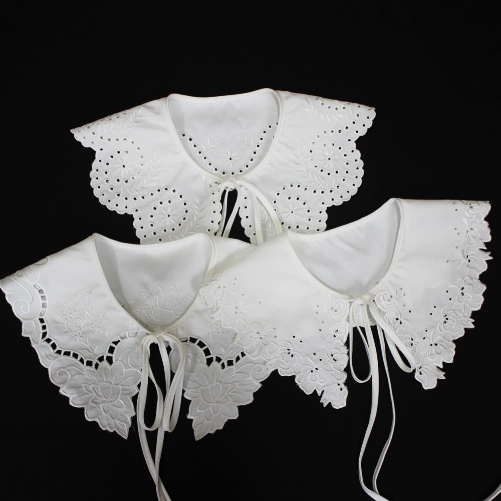 AHANDMAKER Embroidered Lace False Collar - White Lace-Up Detachable Neckline Trim