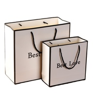 Sacs cadeaux classiques en papier kraft avec poignées torsadées, logo personnalisé, chaussures, vêtements, matériaux recyclés, taille personnalisable, impression