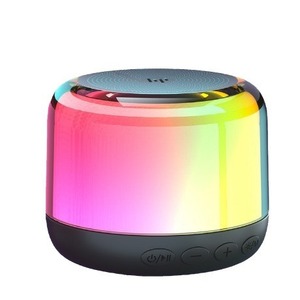 OEM H <span class=keywords><strong>P</strong></span> BTS02 RGB luce Mini blu dente altoparlante 5.0 alla moda impermeabile portatile Wireless Stereo suono TF Card 5W altoparlanti - Product Image 1