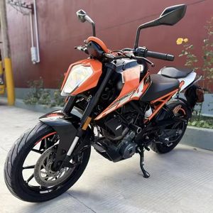 Motocicleta KTM 250 <span class=keywords><strong>Duke</strong></span> de <span class=keywords><strong>Segunda</strong></span> <span class=keywords><strong>Mano</strong></span> con Motor Refrigerado por Líquido, Estilo Street Fighter Ágil - Product Image 2