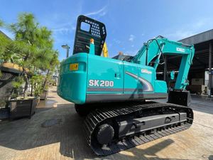 Excavadora de cadenas japonesa Kobelco SK200-8: Maquinaria de construcción de súper rendimiento con componentes principales: motor, bomba y caja de cambios. - Product Image 2