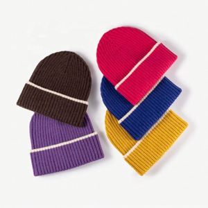 Gorro de punto acrílico cálido de invierno de alta calidad Unisex, ropa de calle colorida con logotipo personalizado para esquí, uso diario en fiestas de ciclismo - Product Image 4