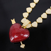 Pendentif en alliage de pierre naturelle Flèche de Cupidon Cœur Rouge Style Rétro Européen Américain Hip-Hop Chaîne Cubaine Plaqué Or