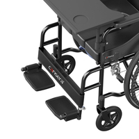Fauteuil roulant pliable en acier au carbone, pneus solides résistants à l'usure de 24 pouces et coussin de siège en cuir imperméable, cadre en acier au carbone et frein à main